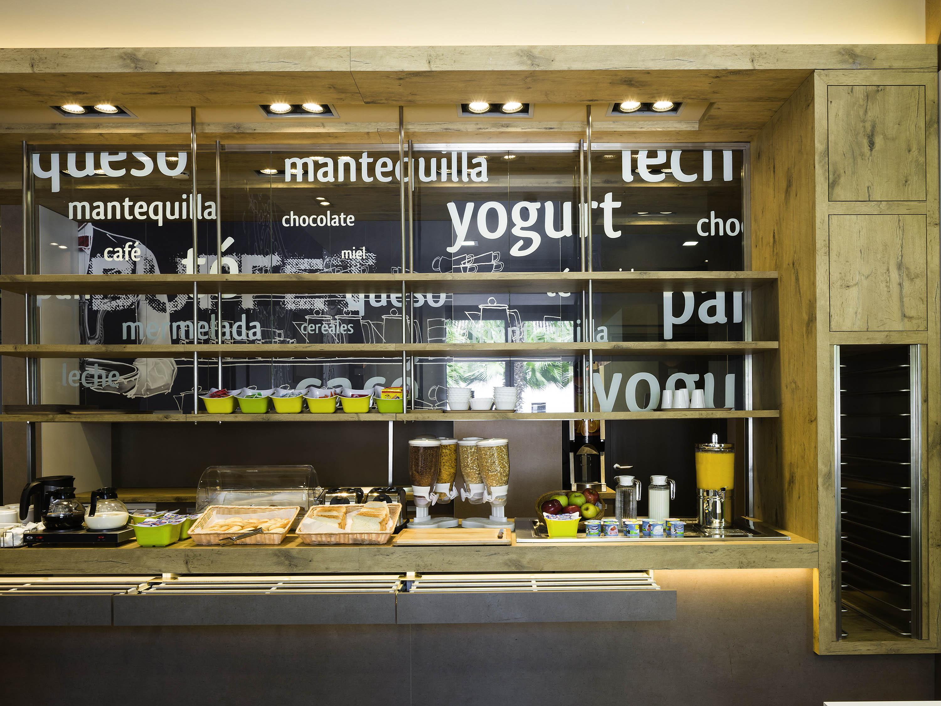 Ibis Budget Sevilla Aeropuerto Екстер'єр фото