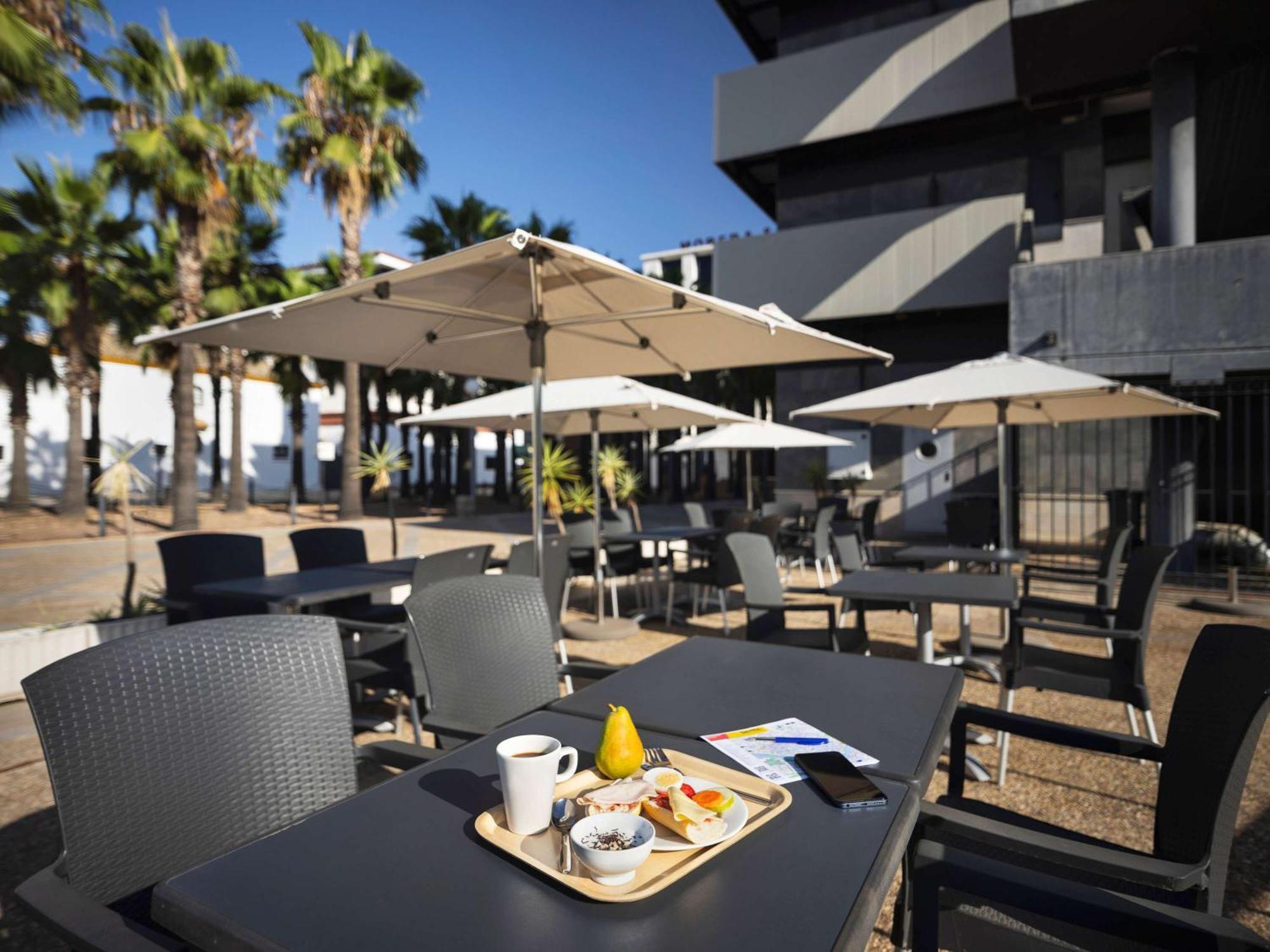 Ibis Budget Sevilla Aeropuerto Екстер'єр фото