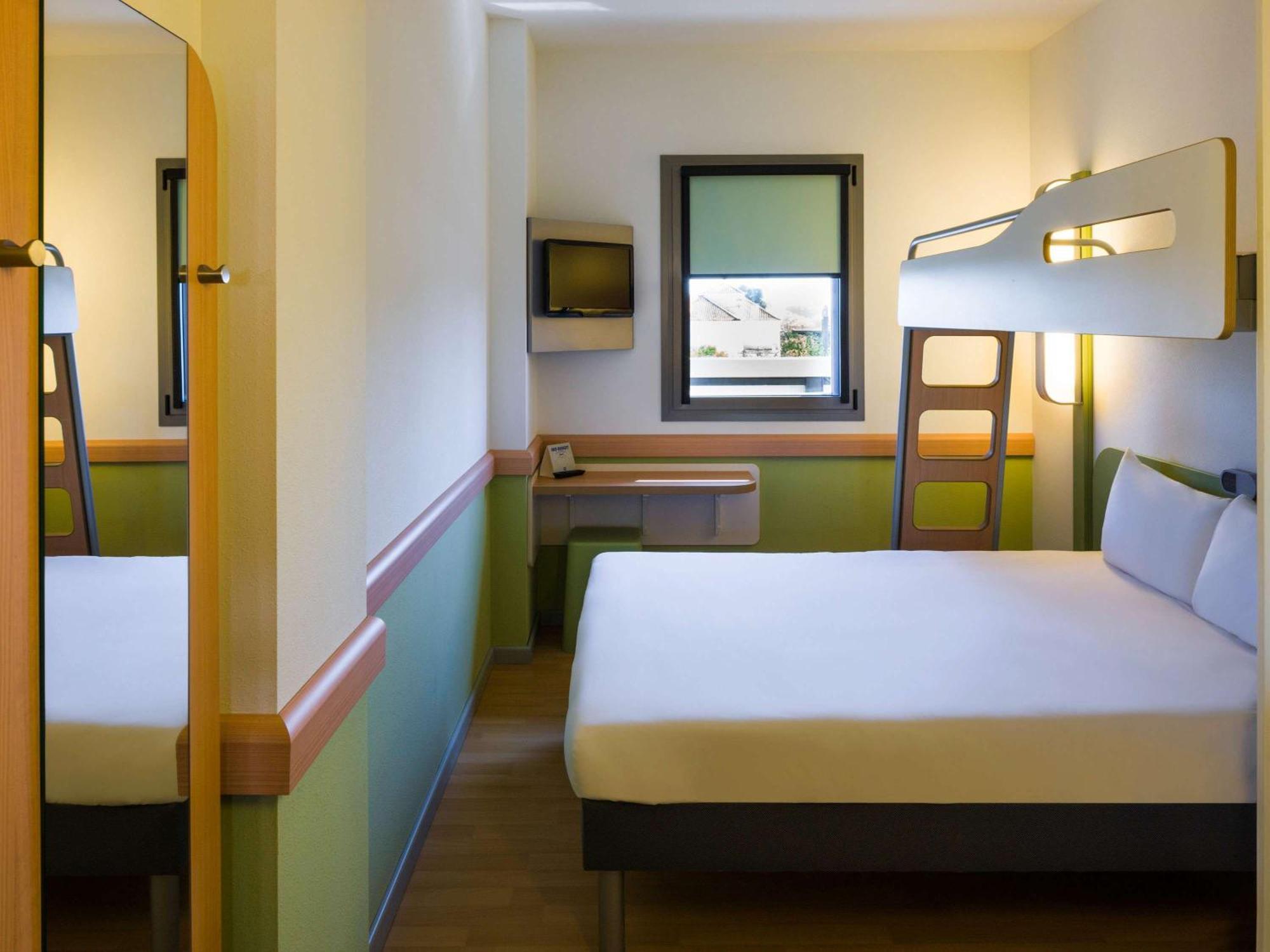 Ibis Budget Sevilla Aeropuerto Екстер'єр фото